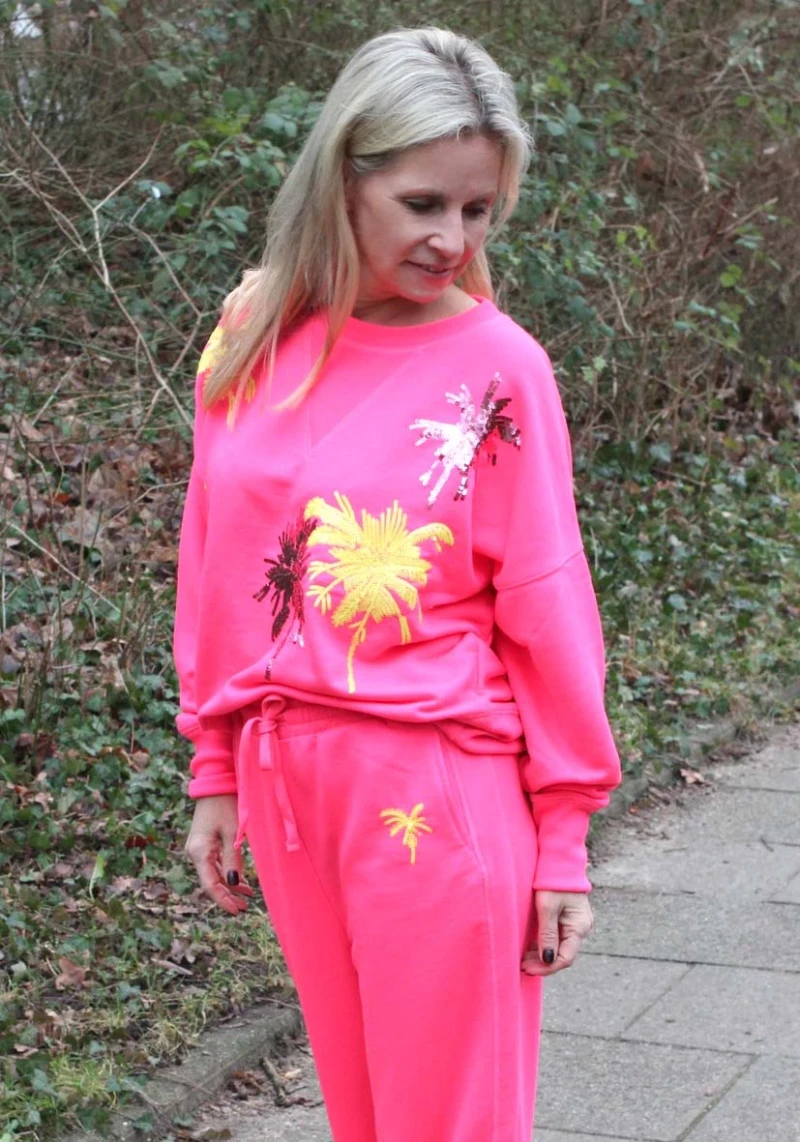 miss goodlife Sweater