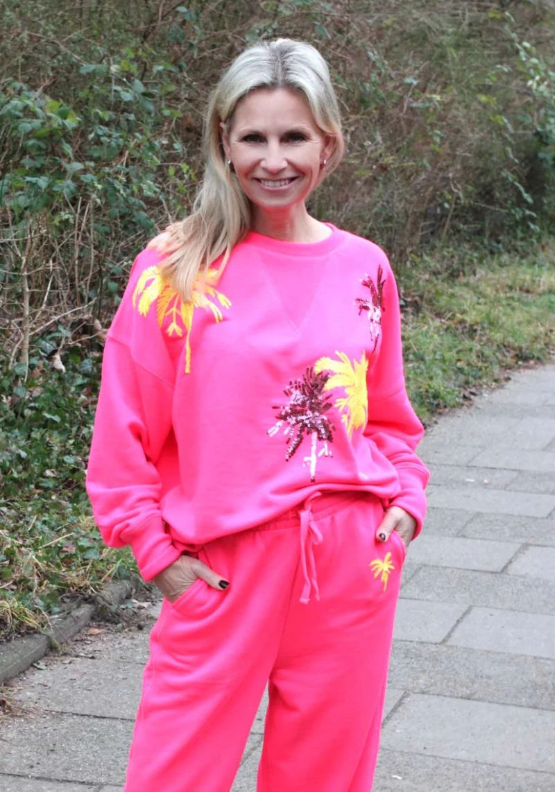 miss goodlife Sweater