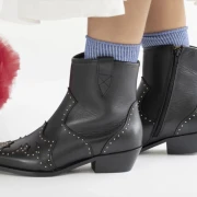 Boots-Lyon