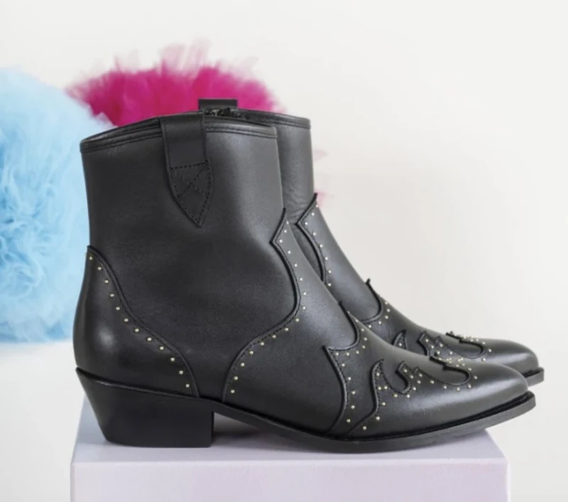 Boots-Lyon