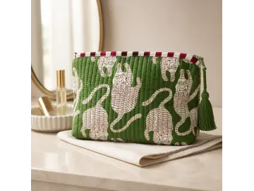 Clutch/Make up bag