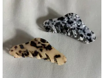 Hair claw