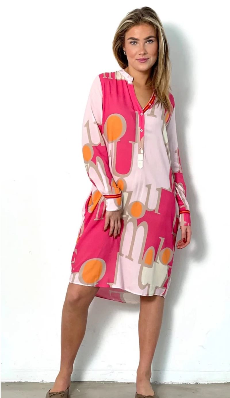 Kleid-Letter