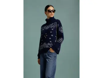 Pullover-Paisley Button