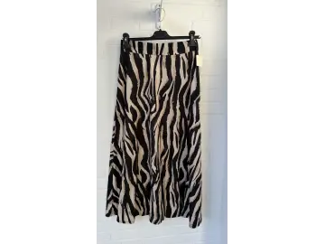 Rock-Comfy Skirt